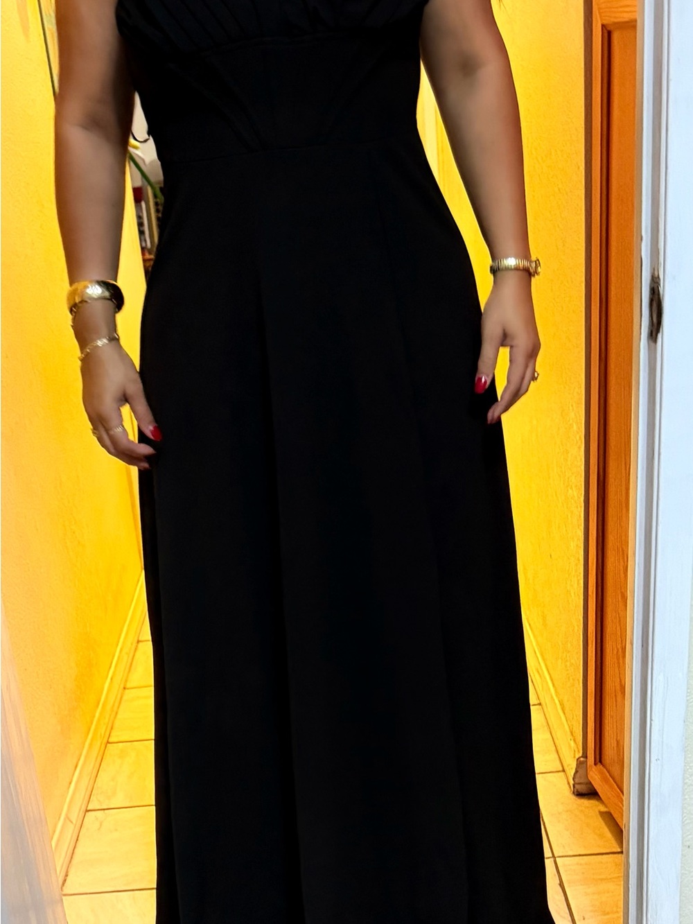 Windsor Black Strapless Maxi Dress ( es largo yo mido 5,5 y me quedo largo)
